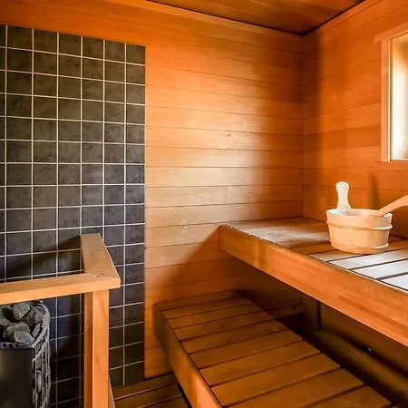 Kasekese Holiday With Sauna And Garden