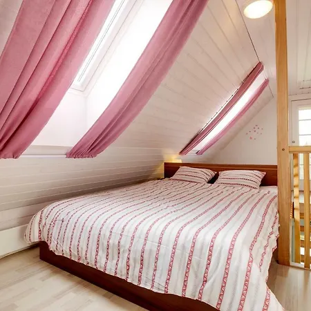 펜션 Kasekese Holiday With Sauna And Garden