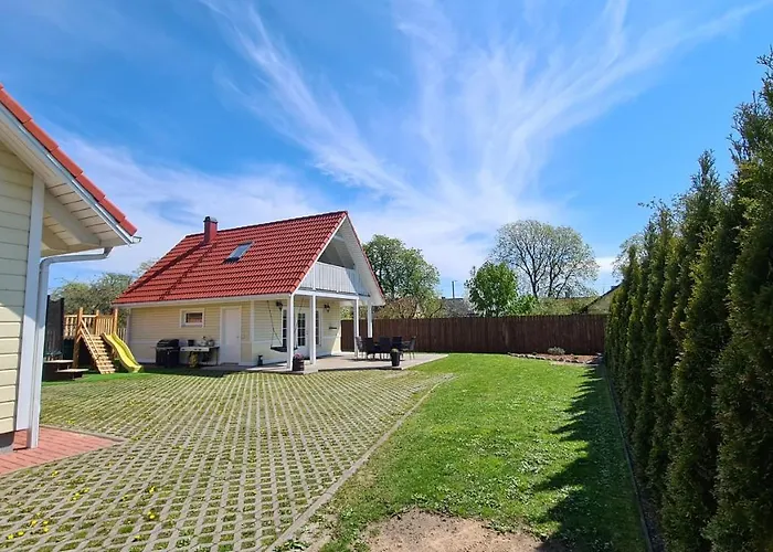 Kasekese Holiday With Sauna And Garden بيت للعطل كوريسارِ